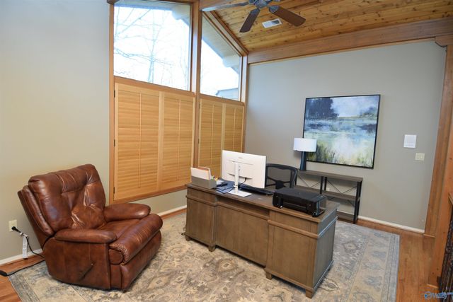 1513 Amber Lane, Guntersville, AL 35976