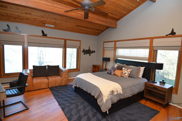 1513 Amber Lane, Guntersville, AL 35976