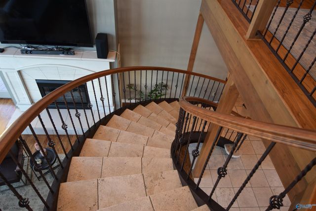 1513 Amber Lane, Guntersville, AL 35976