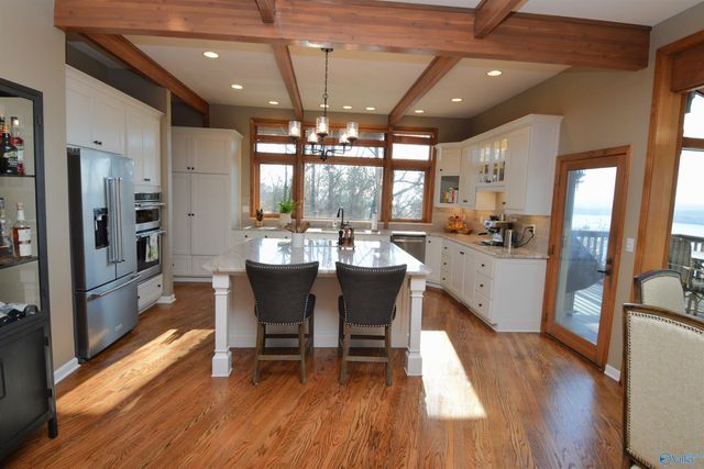 1513 Amber Lane, Guntersville, AL 35976