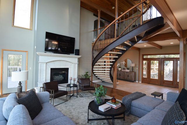 1513 Amber Lane, Guntersville, AL 35976