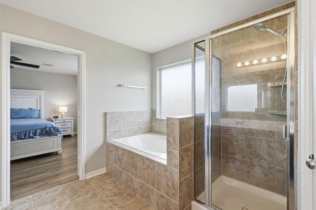 1202 Quarterhorse Drive, Alvin, TX 77511