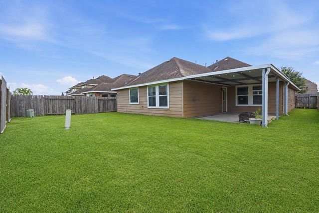 1202 Quarterhorse Drive, Alvin, TX 77511