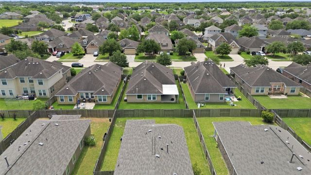 1202 Quarterhorse Drive, Alvin, TX 77511