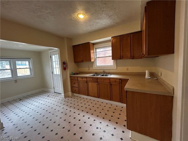 431 Noah Avenue, Akron, OH 44320