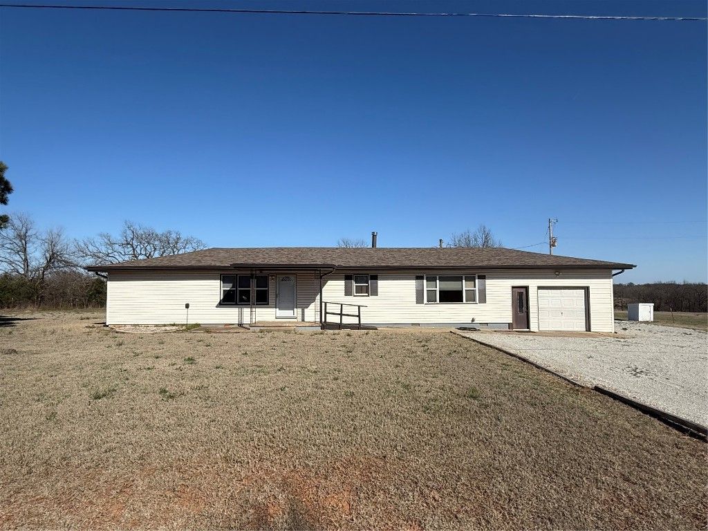 9821 Musson Road, Meeker, OK 74855