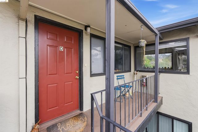 517 Stannage Ave, Albany, CA 94706