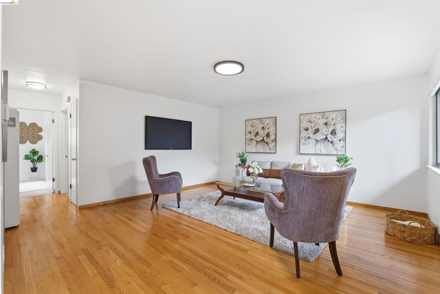 517 Stannage Ave, Albany, CA 94706