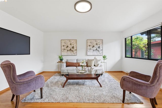 517 Stannage Ave, Albany, CA 94706