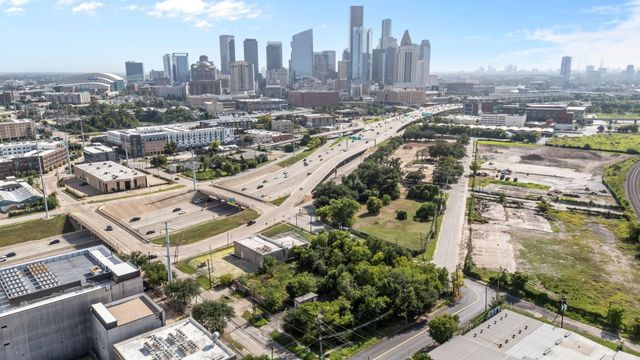 1111 Hardy Street, Houston, TX 77020