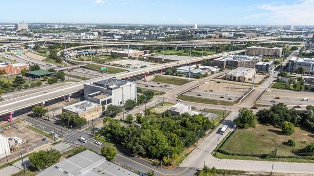1111 Hardy Street, Houston, TX 77020