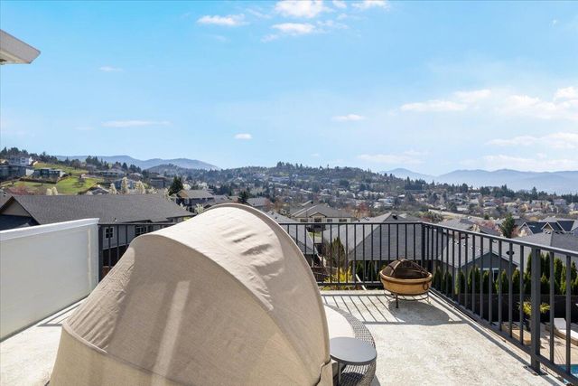 4316 Vineyard Terrace, Medford, OR 97504