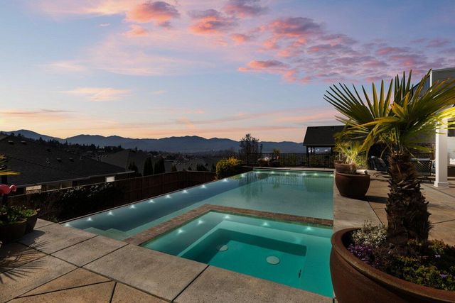 4316 Vineyard Terrace, Medford, OR 97504