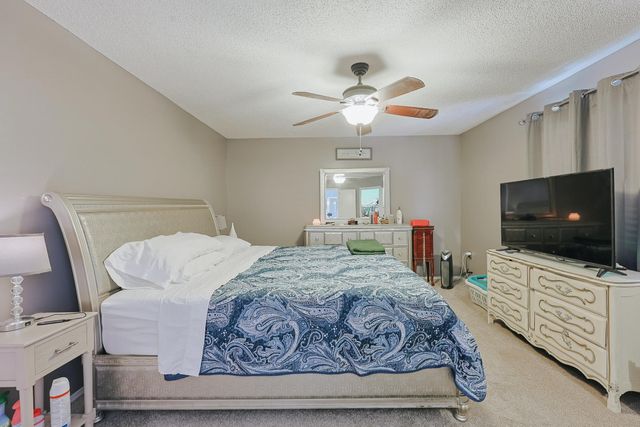 323 Roughbark Dr., Andrews, SC 29510