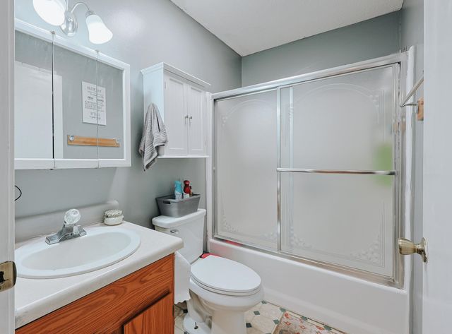 323 Roughbark Dr., Andrews, SC 29510