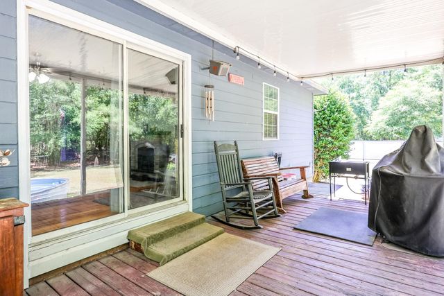 323 Roughbark Dr., Andrews, SC 29510