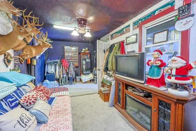 323 Roughbark Dr., Andrews, SC 29510