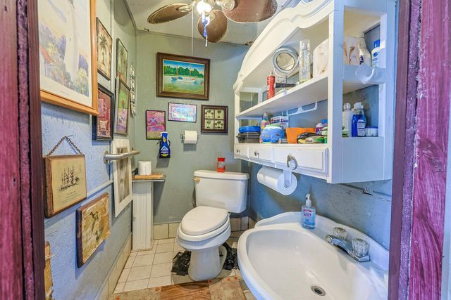 323 Roughbark Dr., Andrews, SC 29510