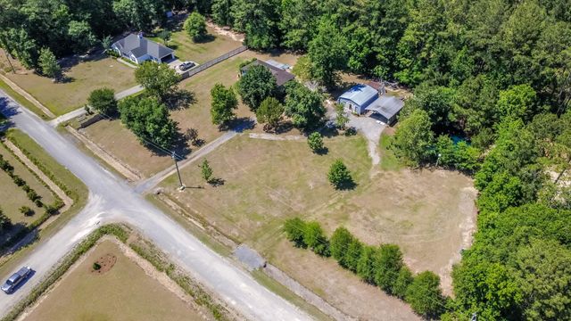 323 Roughbark Dr., Andrews, SC 29510