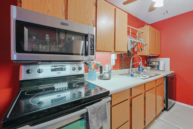 323 Roughbark Dr., Andrews, SC 29510