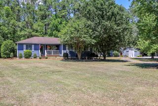323 Roughbark Dr., Andrews, SC 29510