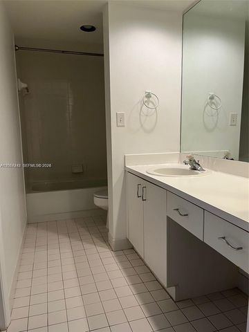 4730 SW 62nd Way 202, Davie, FL 33314