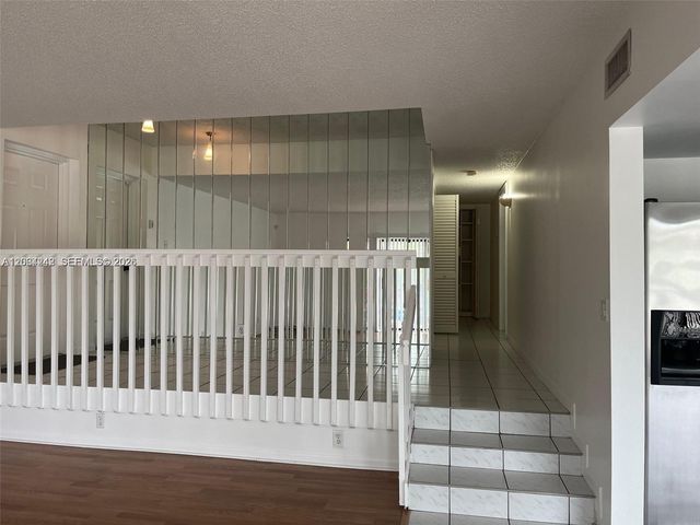 4730 SW 62nd Way 202, Davie, FL 33314