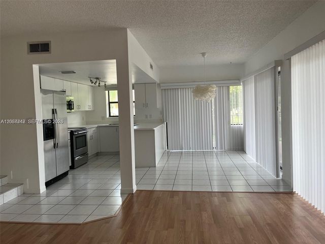 4730 SW 62nd Way 202, Davie, FL 33314