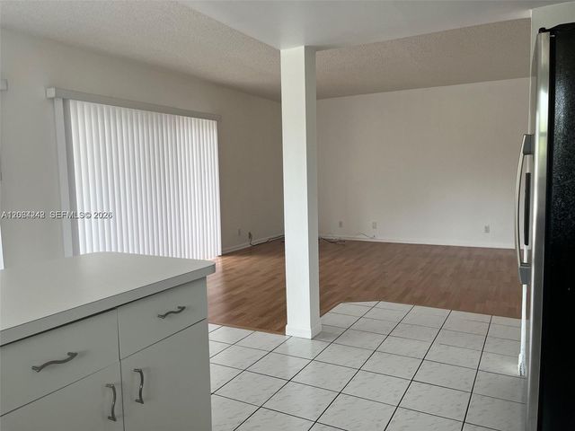 4730 SW 62nd Way 202, Davie, FL 33314