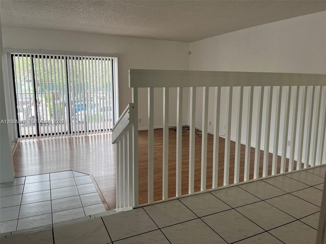 4730 SW 62nd Way 202, Davie, FL 33314