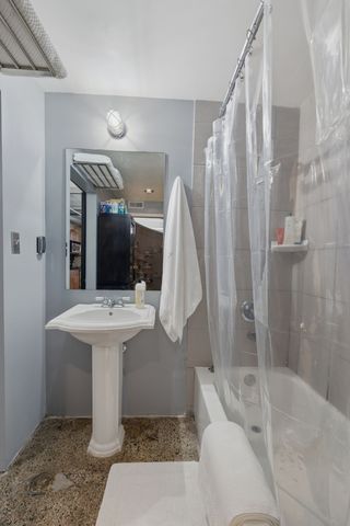 700 Church St Apt 205, Nashville, TN 37203
