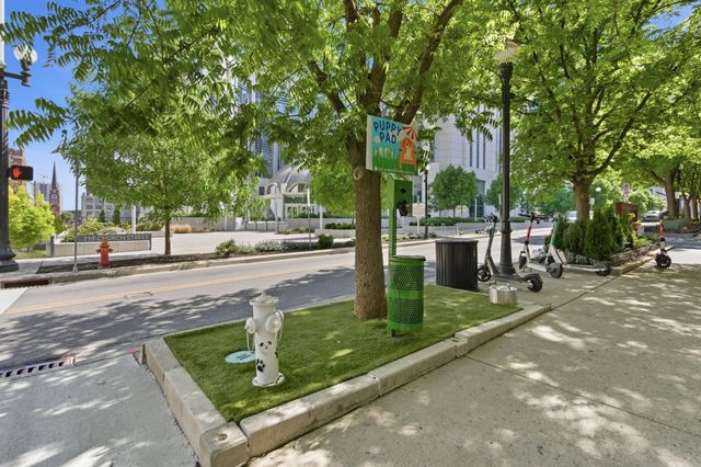 700 Church St Apt 205, Nashville, TN 37203