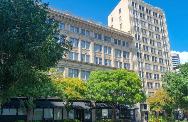 700 Church St Apt 205, Nashville, TN 37203