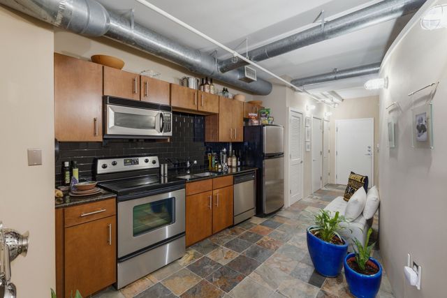 700 Church St Apt 205, Nashville, TN 37203