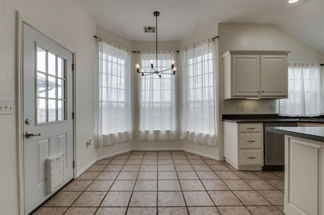 605 Kelsi Drive, Moore, OK 73160