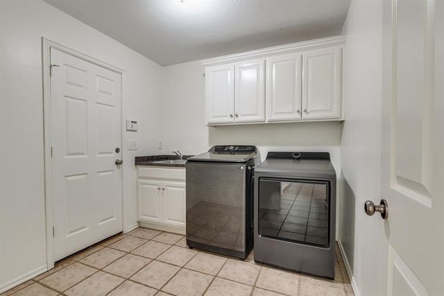 605 Kelsi Drive, Moore, OK 73160