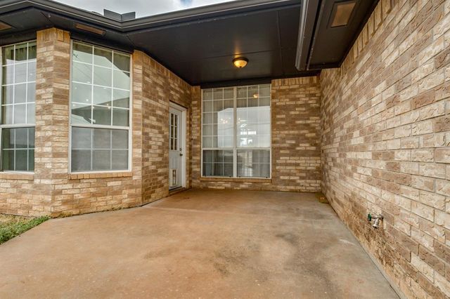 605 Kelsi Drive, Moore, OK 73160