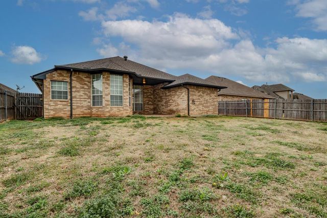 605 Kelsi Drive, Moore, OK 73160