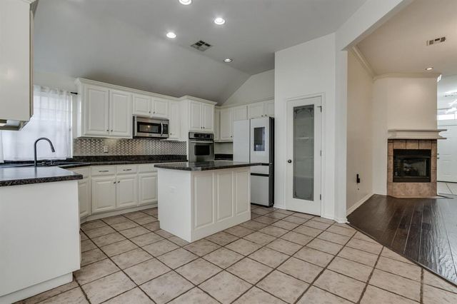 605 Kelsi Drive, Moore, OK 73160