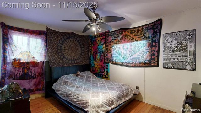 206 Wellington Crescent, Mount Clemens, MI 48043