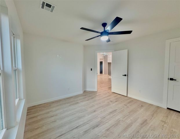 4001 S Rolling Oaks Drive, Tulsa, OK 74107