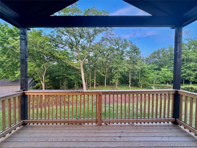 4001 S Rolling Oaks Drive, Tulsa, OK 74107