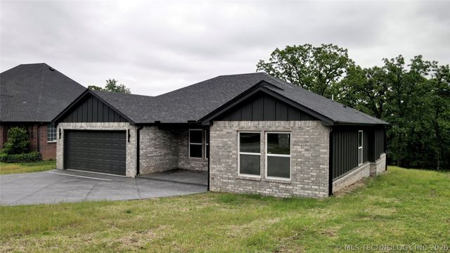 4001 S Rolling Oaks Drive, Tulsa, OK 74107