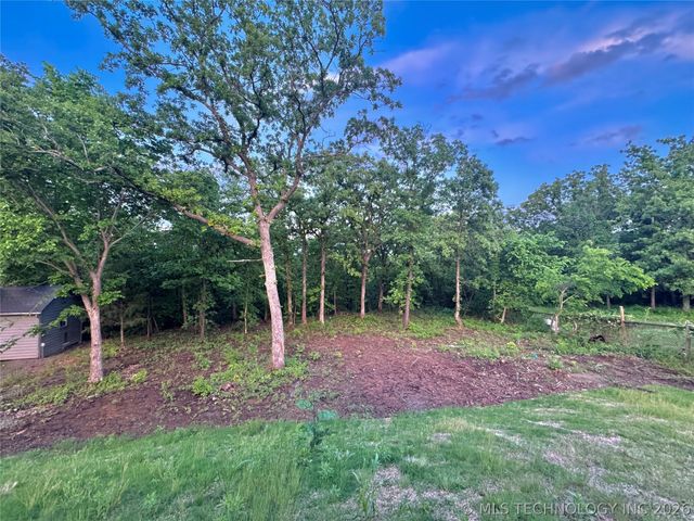 4001 S Rolling Oaks Drive, Tulsa, OK 74107