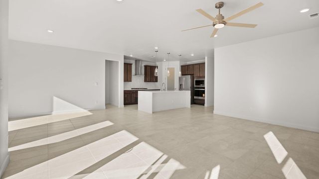 2416 Marble Avenue NE, Rio Rancho, NM 87144