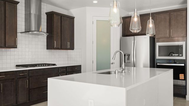 2416 Marble Avenue NE, Rio Rancho, NM 87144