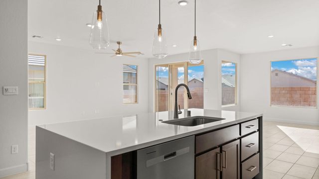 2416 Marble Avenue NE, Rio Rancho, NM 87144