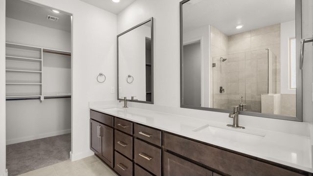 2416 Marble Avenue NE, Rio Rancho, NM 87144