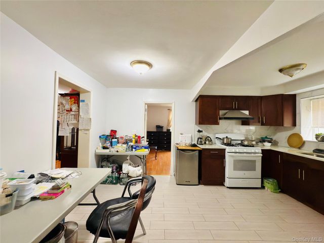 2154 Haight Avenue, Bronx, NY 10461