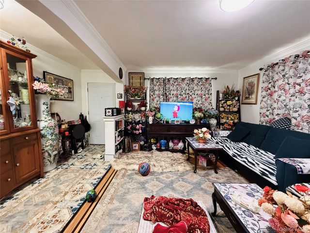 2154 Haight Avenue, Bronx, NY 10461